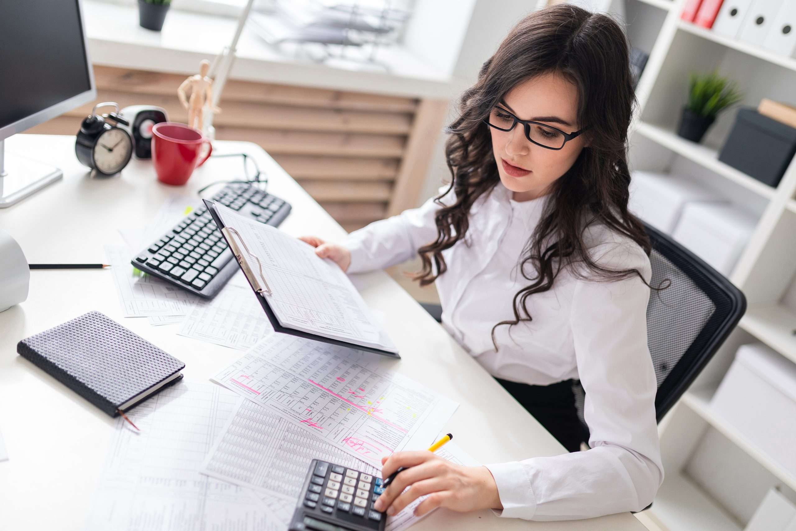 how to hire a forensic accountant
